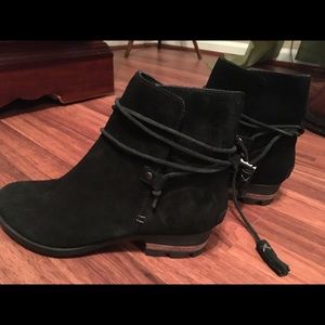 Sorel black suede boots